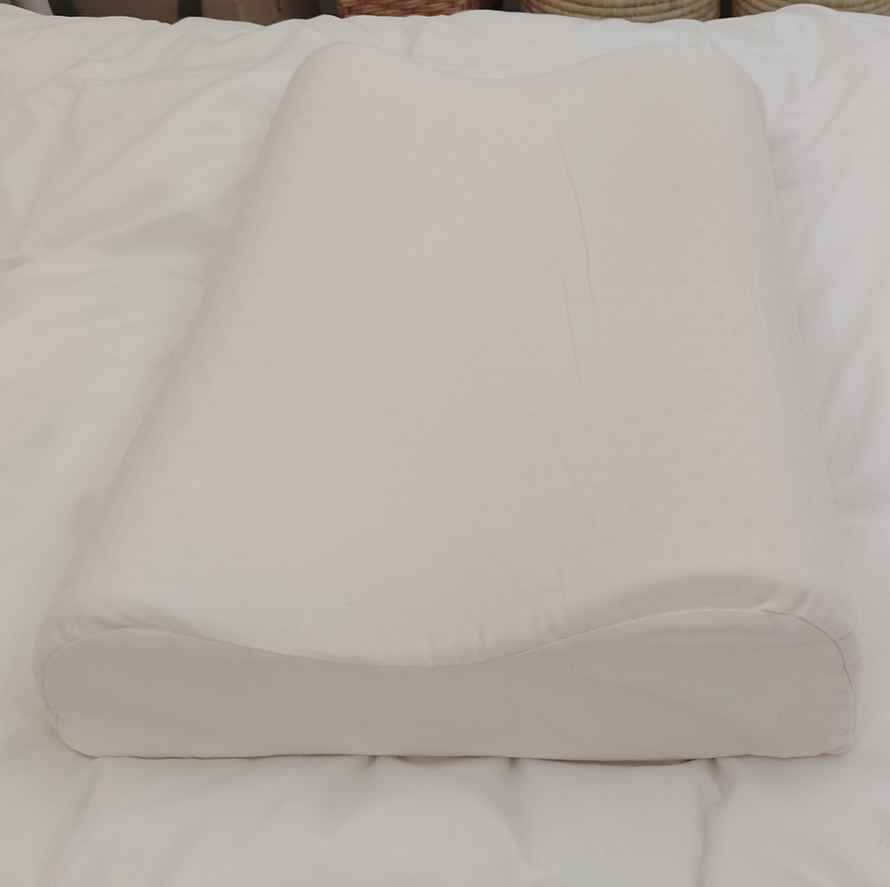 Soaring Heart Ergonomic Organic Latex Pillow